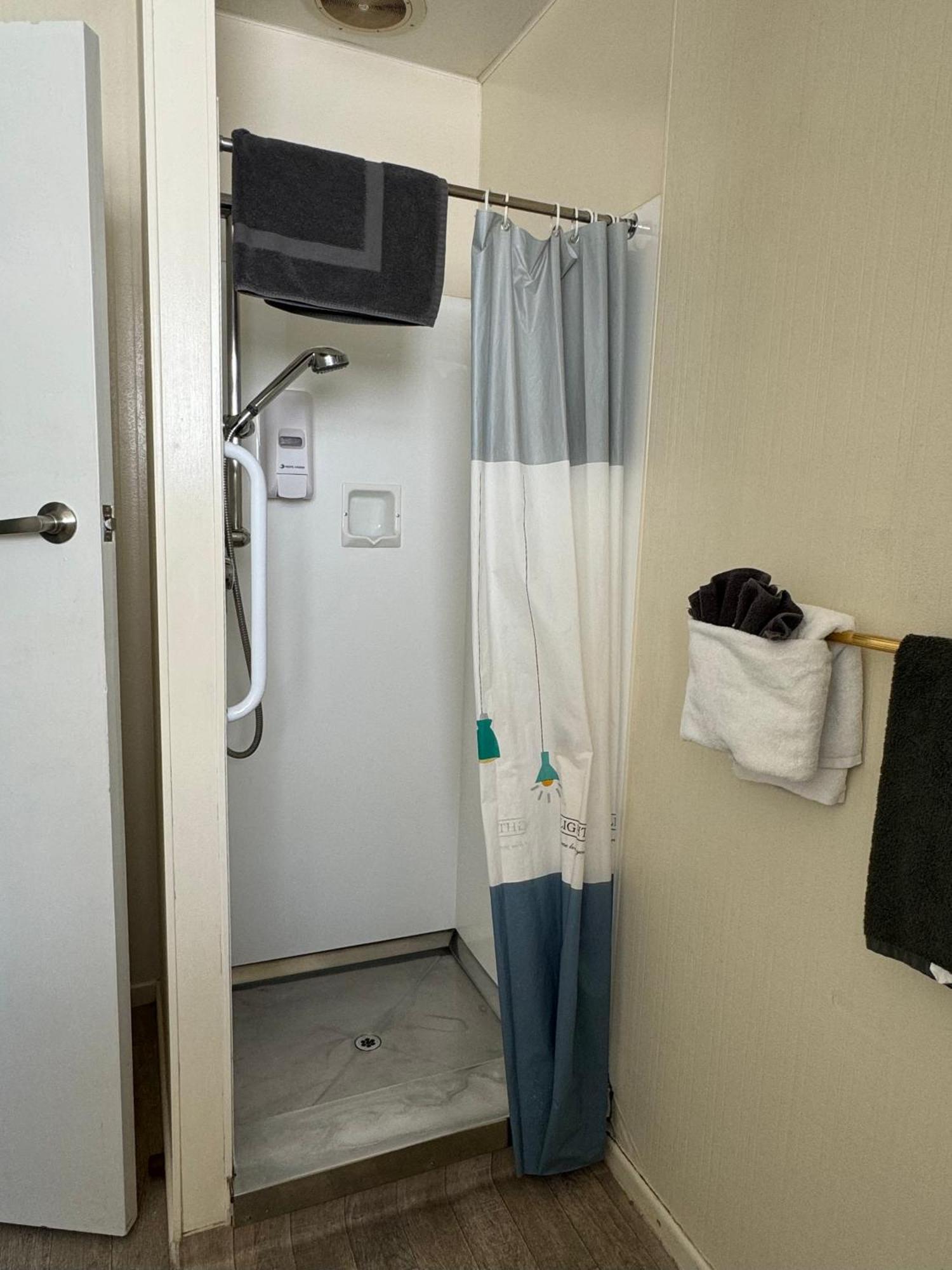 כרייסטצ'רץ' Diplomat Motel מראה חיצוני תמונה